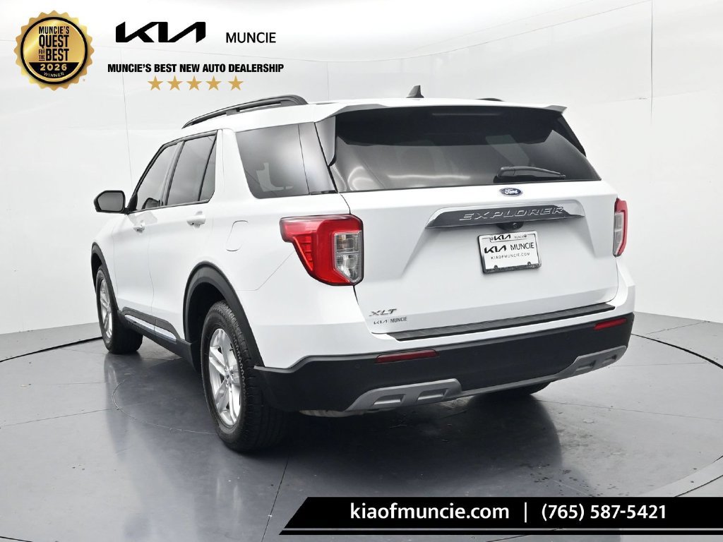 Used 2023 Ford Explorer XLT w/ Equipment Group 202A RWD image 6