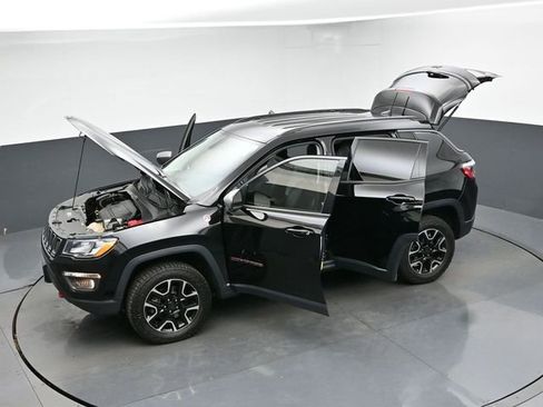 Used 2020 Jeep Compass Trailhawk image 44