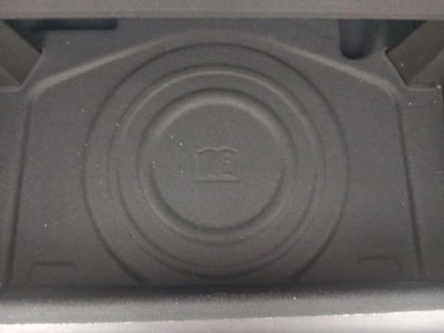 Used 2024 GMC Terrain SLE w/ Driver Convenience Package image 36