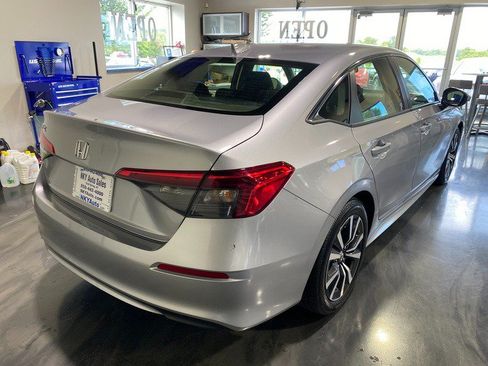 Used 2022 Honda Civic EX image 8