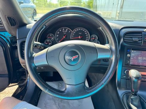Used 2007 Chevrolet Corvette Coupe RWD image 12