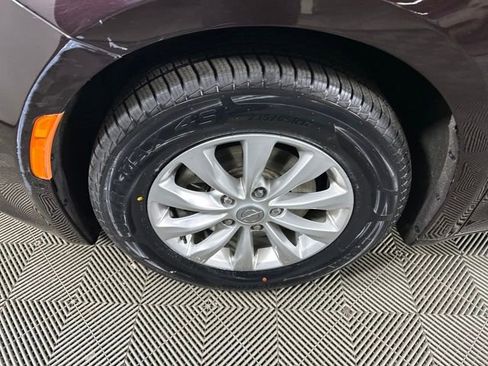 Used 2018 Chrysler Pacifica Touring-L Plus w/ Advanced Safetytec Group image 10