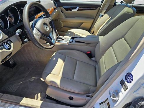 Used 2013 Mercedes-Benz C 250 Sedan image 16