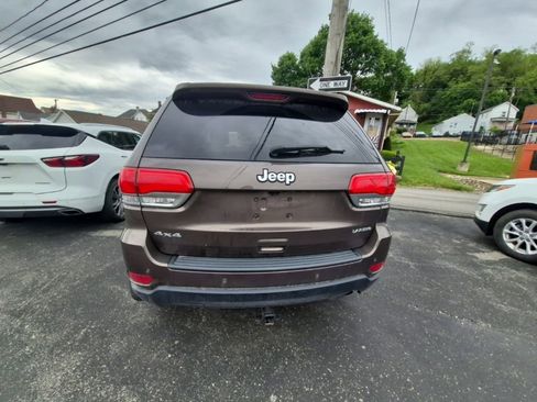 Used 2017 Jeep Grand Cherokee Laredo w/ Quick Order Package 23E AWD/4WD image 6