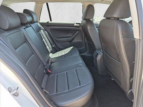 Used 2013 Volkswagen Jetta SE FWD image 18