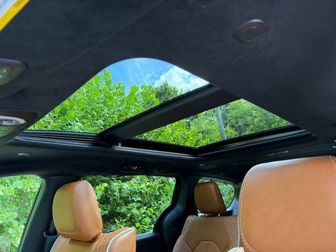 New 2026 Chrysler Pacifica Pinnacle w/ Trailer Tow Group image 38