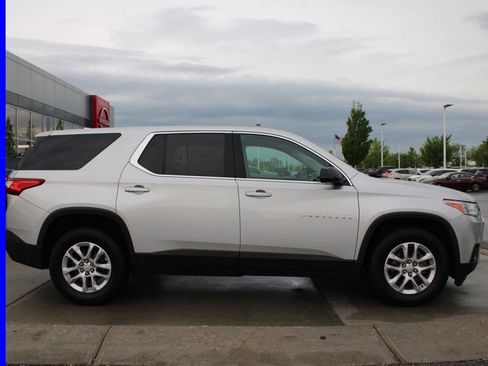 Used 2018 Chevrolet Traverse LS AWD/4WD image 6