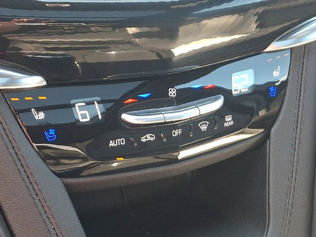 Certified 2024 Cadillac XT6 Sport w/ LPO, Floor Liner Package AWD/4WD image 18