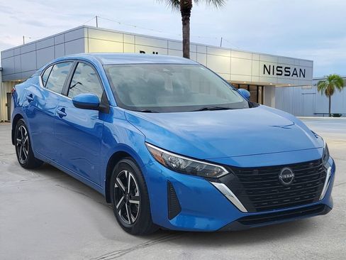 Used 2025 Nissan Sentra SV FWD image 8