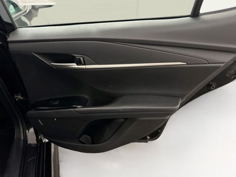 Used 2025 Toyota Camry SE FWD image 31
