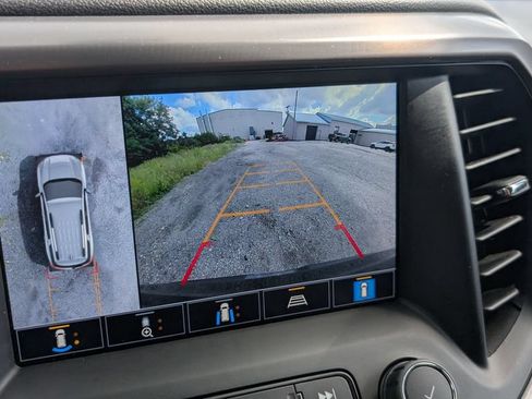Used 2023 GMC Acadia AT4 w/ Technology Package AWD/4WD image 28