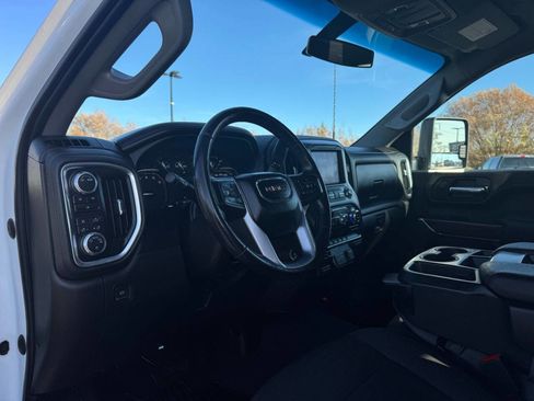Used 2022 GMC Sierra 2500 SLE w/ SLE Convenience Package image 14