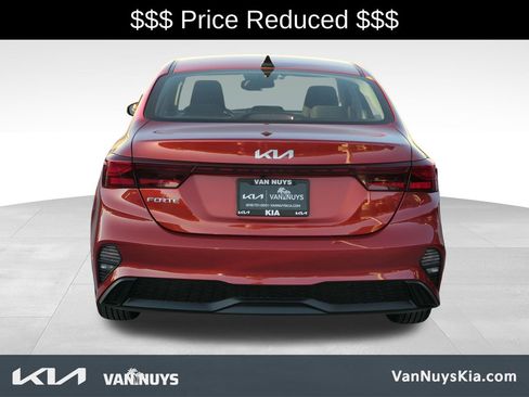Used 2023 Kia Forte LXS w/ LXS Technology Package image 4
