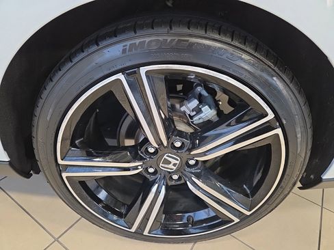 Used 2023 Honda Accord Sport image 10