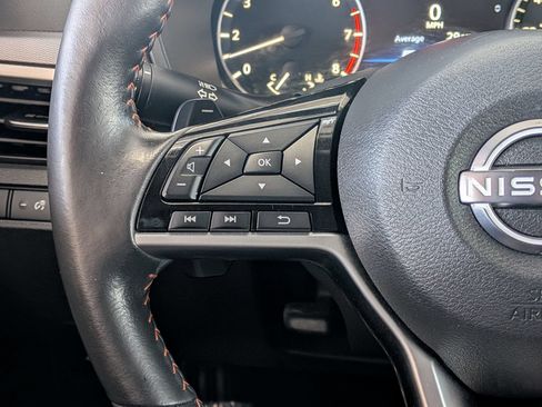 Used 2024 Nissan Altima 2.5 SR FWD image 15