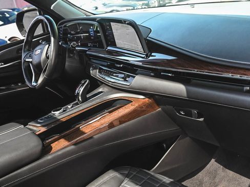 Used 2022 Cadillac Escalade Premium Luxury Platinum image 34