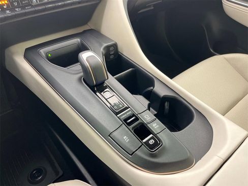 Used 2023 Toyota Crown XLE image 43