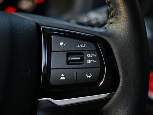 Used 2025 Honda Odyssey Touring image 36