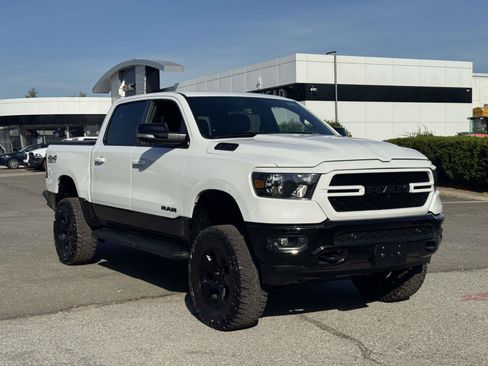 Used 2022 RAM 1500 Big Horn AWD/4WD image 2