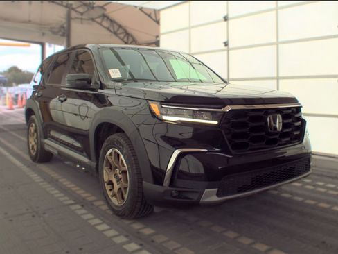 Used 2024 Honda Pilot EX-L image 4