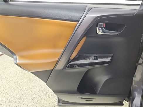 Used 2018 Toyota RAV4 SE w/ Power Extra Value Package FWD image 14