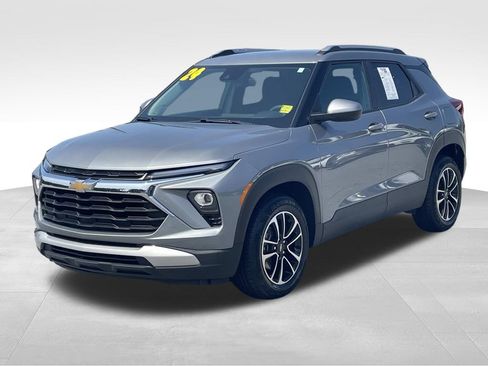 Used 2024 Chevrolet TrailBlazer LT FWD image 8