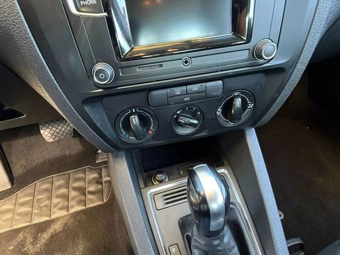 Used 2016 Volkswagen Jetta S image 20