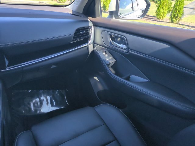 Used 2022 Nissan Rogue SL w/ SL Premium Package AWD/4WD image 17