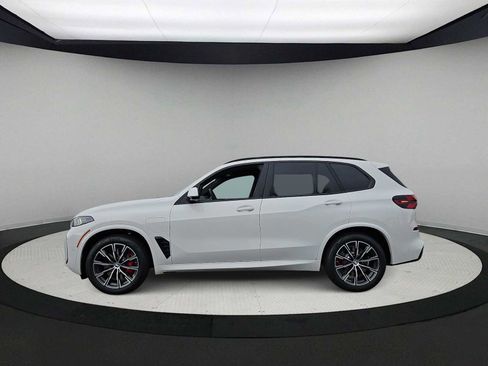 New 2026 BMW X5 xDrive50e w/ M Sport Package image 5