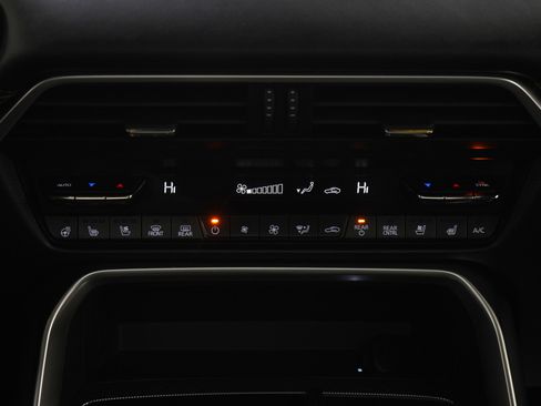Certified 2024 MAZDA CX-90 Plug-In Hybrid w/ Premium Plus AWD/4WD image 20
