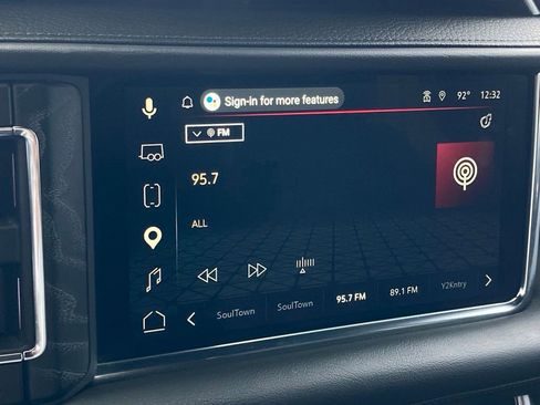 Used 2023 GMC Yukon Denali RWD image 24