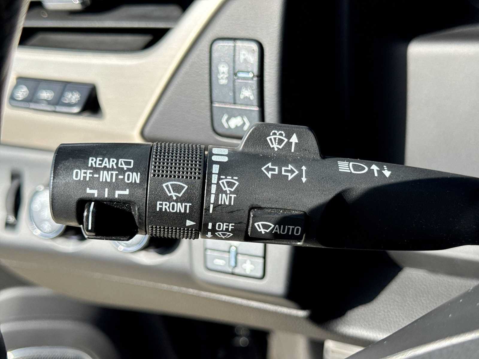 Used 2017 GMC Yukon Denali AWD/4WD image 28