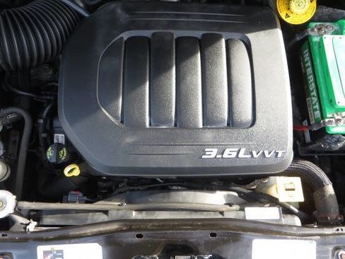 Used 2015 Dodge Grand Caravan SXT w/ Blacktop Package image 10