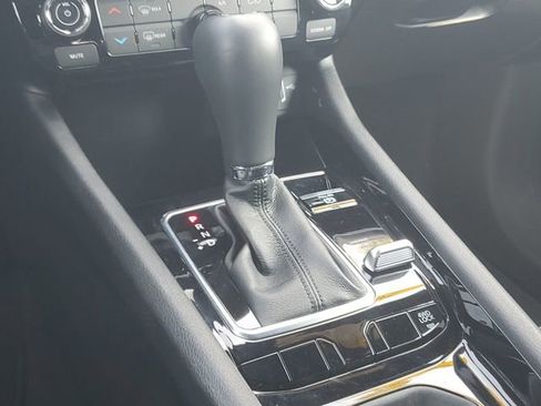 Used 2022 Jeep Compass Altitude image 33