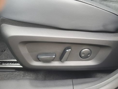 New 2026 Mitsubishi Outlander LE AWD/4WD image 13
