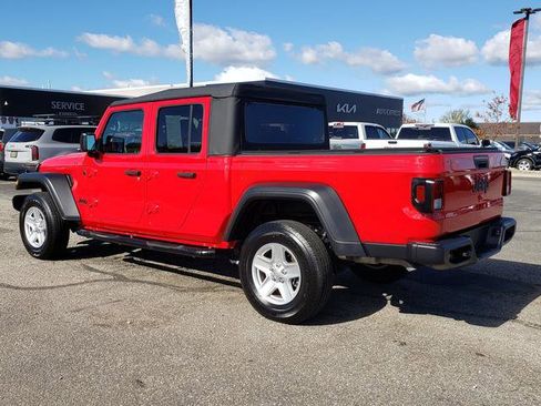 Used 2023 Jeep Gladiator Sport image 5