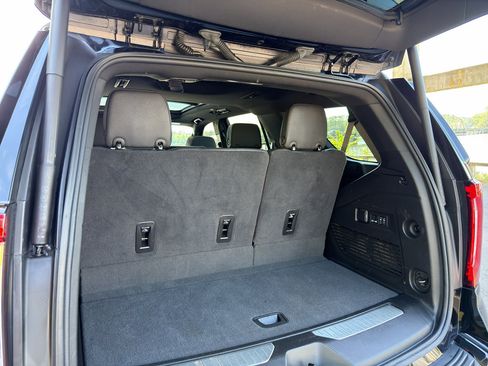 Used 2024 GMC Yukon AT4 w/ Technology Package AWD/4WD image 24