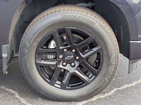 Used 2023 Chevrolet Silverado 1500 Custom w/ LPO, Dark Essentials Package RWD image 11