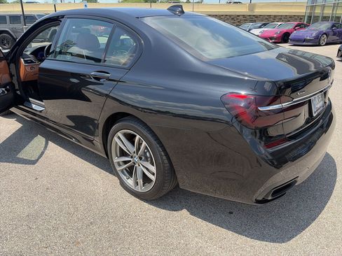 Used 2017 BMW 750i xDrive AWD/4WD image 11