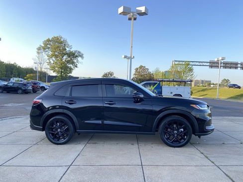 Used 2024 Honda HR-V Sport image 2