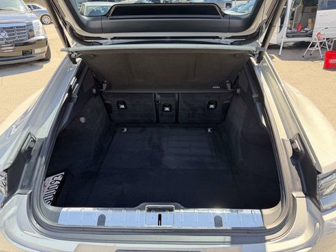 Used 2023 Porsche Panamera image 16