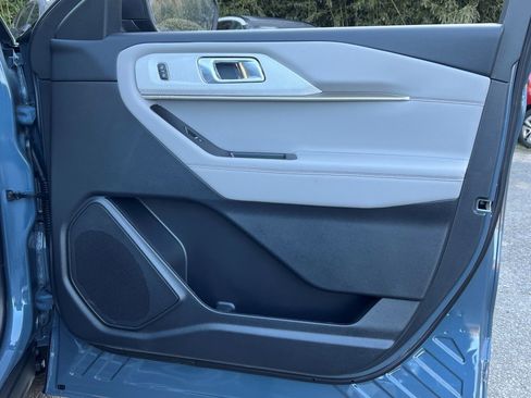 New 2026 Ford Explorer Active w/ Active Comfort Package image 7