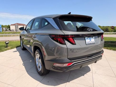 Used 2024 Hyundai Tucson SE AWD/4WD image 3