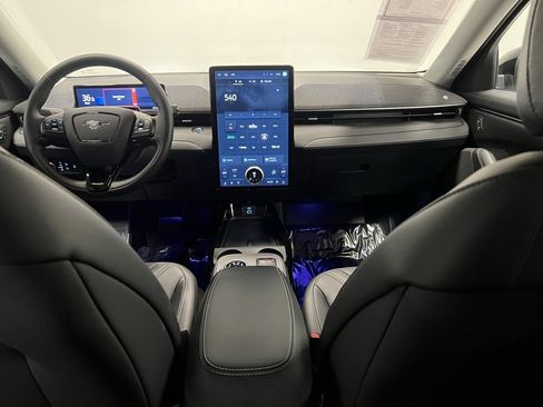 Used 2024 Ford Mustang Mach-E Premium image 17