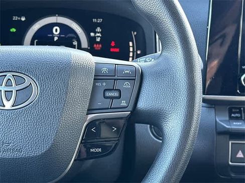 Used 2025 Toyota Camry LE image 9