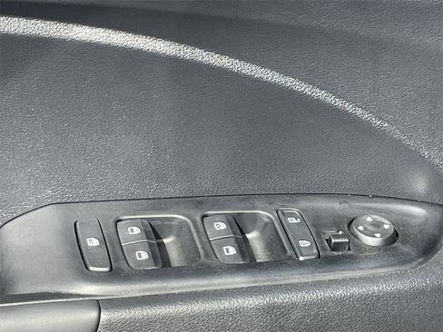 New 2025 Hyundai Venue Limited image 20