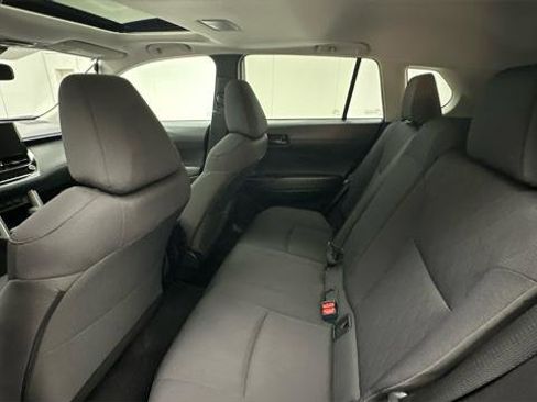 Certified 2024 Toyota Corolla Cross LE image 9