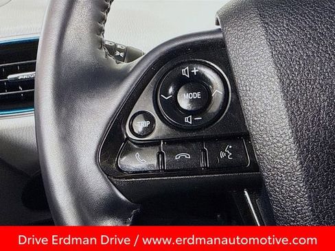 Used 2022 Toyota Prius XLE image 13