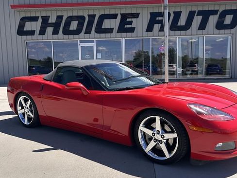 Used 2007 Chevrolet Corvette Convertible w/ Preferred Equipment Group RWD image 2