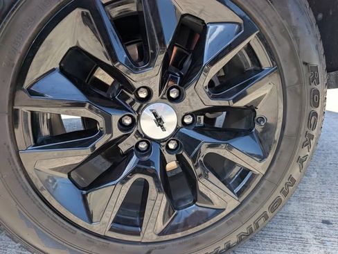 Used 2023 Chevrolet Silverado 1500 RST AWD/4WD image 8